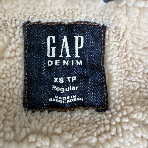 GAP Shearling Jacket - Picture 7 of 9